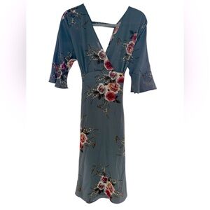 Esley Bell Sleeve Dress with Tie l Large 👗